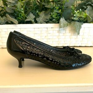 Stuart Weitzman Black Patent Leather Kitten heels Size 8